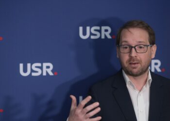 liderul-usr,-intrebat-despre-varianta-luca-niculescu:-nu-poate-sa-existe-nici-premier-independent,-nici-premier-apolitic-/-despre-anticipate-–-hotnews.ro