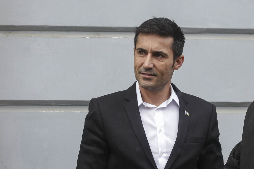 numarul-2-din-psd-spune-ca-organizarea-anticipatelor-ar-dura-cel-putin-6-luni,-cu-un-cost-enorm-cat-are-partidul-in-sondajele-proprii-–-hotnews.ro