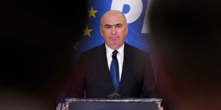 bolojan-transmite-ca-nu-demisioneaza-din-functia-de-premier-si-spune-ca-isi-va-preda-mandatul-succesorului:-nu-voi-abandona-tara