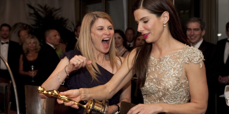 sandra-bullock-spune-ca-nu-isi-aminteste-mai-nimic-din-noaptea-in-care-a-castigat-premiul-oscar-–-hotnews.ro