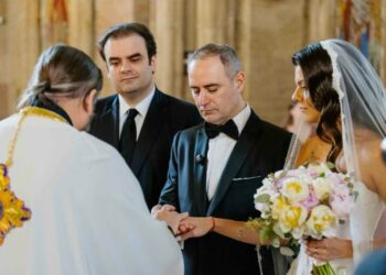 imaginile-care-nu-s-au-vazut-de-la-nunta-lui-nazare.-cine-a-fost-alaturi-de-ministru-la-petrecere