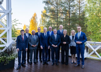 nicusor-dan,-la-summitul-din-finlanda:-legatura-dintre-regiunea-arctica,-marea-baltica-si-marea-neagra-este-tot-mai-evidenta-–-hotnews.ro