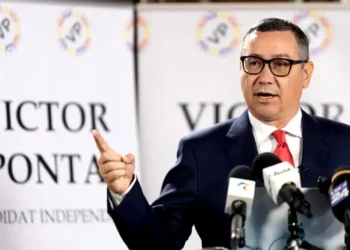 victor-ponta-ameninta-usr-si-declara-razboi-deschis-partidului-condus-de-dominic-fritz:-„acesti-virusi-bagati-din-strainatate-care-ne-rod-tara-/-ne-luptam-cu-ei-si-pana-la-urma-o-sa-i-gonim-din-tara”