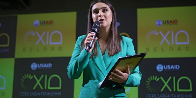 zelenski-impune-sanctiuni-impotriva-unei-foste-colaboratoare-din-primii-ani-de-mandat-–-hotnews.ro