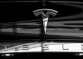 tesla-lui-musk-prezinta-noul-roadster,-dupa-aproape-un-deceniu-de-asteptare-detaliul-nesteptat-al-noului-hypercar-–-hotnews.ro