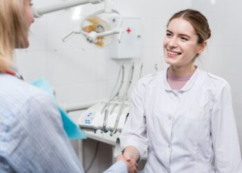 [p]-cabinet-stomatologic-traditional-vs-digital:-ce-alege-un-antreprenor-care-investeste-in-sanatate-in-2026-–-hotnews.ro