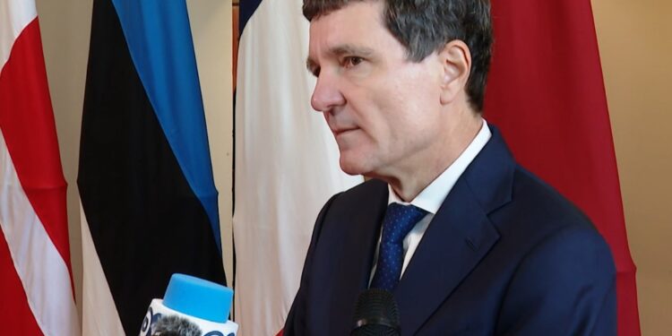 nicusor-dan-anunta,-din-finlanda,-ca-romania-poate-contribui-cu-expertiza-in-constructia-de-nave-pentru-apararea-flancului-estic