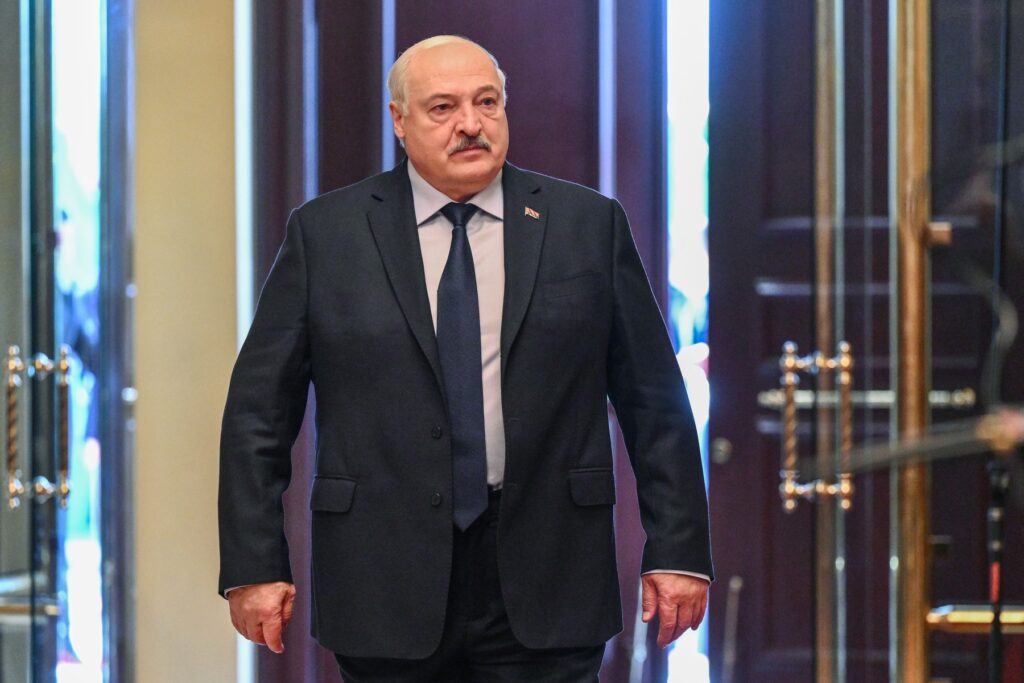 belarus-a-eliberat-25-de-detinuti-ca-sa-primeasca-ceva-de-la-americani-/-tactica-lui-lukasenko-ca-sa-aiba-ce-negocia-–-hotnews.ro