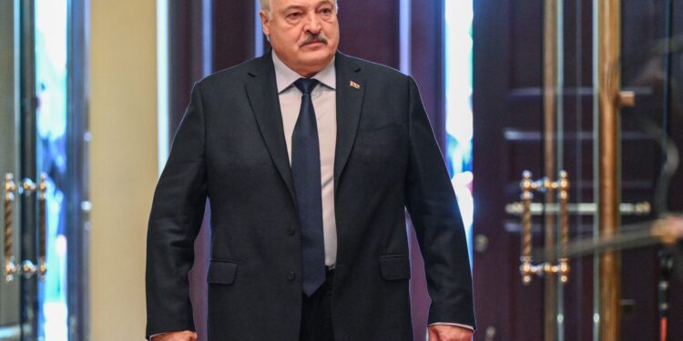 belarus-a-eliberat-25-de-detinuti-ca-sa-primeasca-ceva-de-la-americani-/-tactica-lui-lukasenko-ca-sa-aiba-ce-negocia-–-hotnews.ro