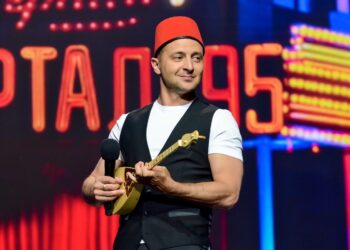 compania-lui-zelenski,-vizata-de-dronele-rusesti-a-fost-distrusa-recuzita-din-spectacolele-sale-ca-actor-–-hotnews.ro