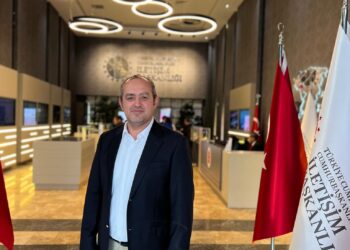 de-ce-merg-profesorii-turci-acasa-la-elevi-si-ce-ar-putea-invata-romania-din-acest-model-nu-e-suficient-sa-predai-si-sa-pleci,-spunand-ca-atat-te-plateste-guvernul-–-hotnews.ro