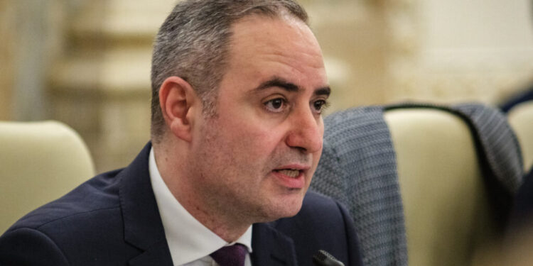 ministrul-finantelor-anunta-peste-2-miliarde-de-lei-pentru-sanatate:-evitam-un-blocaj-imediat-al-finantarii-pentru-servicii-esentiale-de-ingrijire-a-romanilor