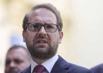 fritz-despre-acuzatiile-ca-el-i-a-zis-lui-nicusor-dan-romania-e-problema-ta,-cu-partidul-e-problema-mea-–-hotnews.ro