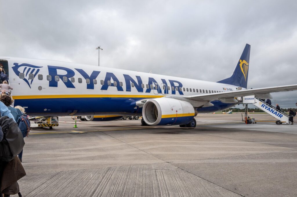 zeci-de-zboruri-anulate-vineri-pe-aeroportul-din-belgia-pe-care-aterizeaza-cei-mai-multi-romani-urmeaza-o-luna-de-cosmar-–-hotnews.ro