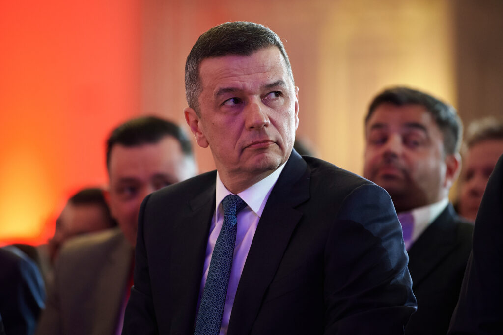 grindeanu-il-ironizeaza-pe-premierul-desemnat-si-da-un-semnal-despre-pozitia-psd:-daca-e-sa-ma-iau-dupa-reactiile-colegilor-mei-–-hotnews.ro