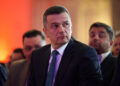 grindeanu-il-ironizeaza-pe-premierul-desemnat-si-da-un-semnal-despre-pozitia-psd:-daca-e-sa-ma-iau-dupa-reactiile-colegilor-mei-–-hotnews.ro