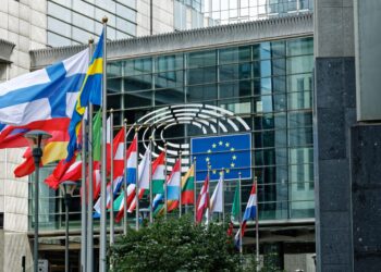 comisia-europeana-accelereaza-tranzitia-catre-euro-digital.-vicepresedintele-ce,-valdis-dombrovskis:-nu-este-conceput-pentru-a-inlocui-numerarul