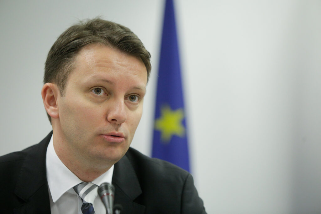 promisiunea-lui-siegfried-muresan-in-interviu-dupa-nominalizare:-mie-nu-mi-ar-fi-teama-sa-publicam-sprijinul-oferit-ucrainei-nu-vad-motive-pentru-care-acest-sprijin-sa-nu-fie-facut-public-–-hotnews.ro