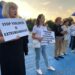 doar-60-de-persoane-s-au-strans-la-protestul-pentru-democratie-din-piata-victoriei.-doi-agitatori-au-fost-dati-afara-de-catre-jandarmi