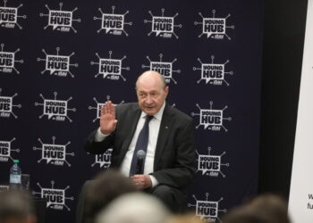 basescu:-daca-stam-si-asteptam,-va-fi-groasa.-avertisment-privind-petrolul-si-preturile-carburantilor