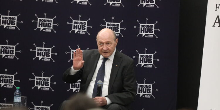 basescu:-daca-stam-si-asteptam,-va-fi-groasa.-avertisment-privind-petrolul-si-preturile-carburantilor
