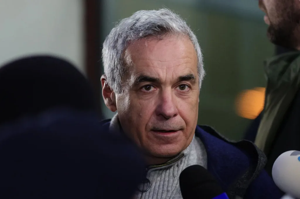 calin-georgescu,-ridicat-de-diicot-de-pe-strada-perchezitii-acum-la-el-acasa-primele-informatii-din-dosar-–-hotnews.ro