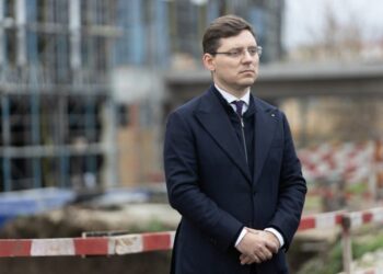 victor-negrescu,-inaintea-discutiilor-pentru-viitorul-guvern:-programul-trebuie-sa-vina-inaintea-negocierii-functiilor-si-voturilor