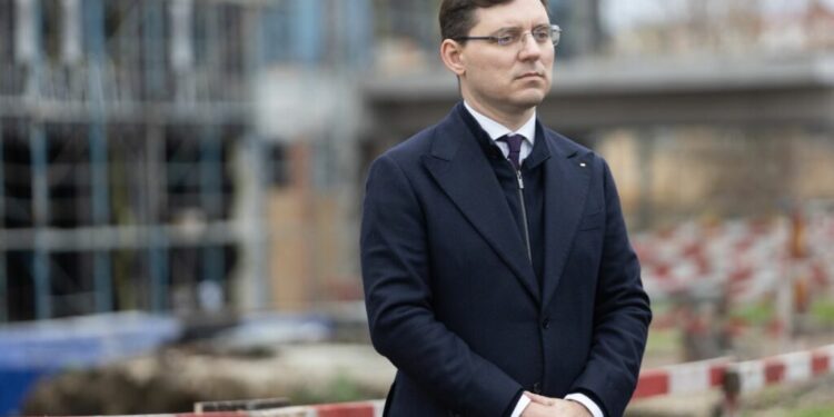victor-negrescu,-inaintea-discutiilor-pentru-viitorul-guvern:-programul-trebuie-sa-vina-inaintea-negocierii-functiilor-si-voturilor