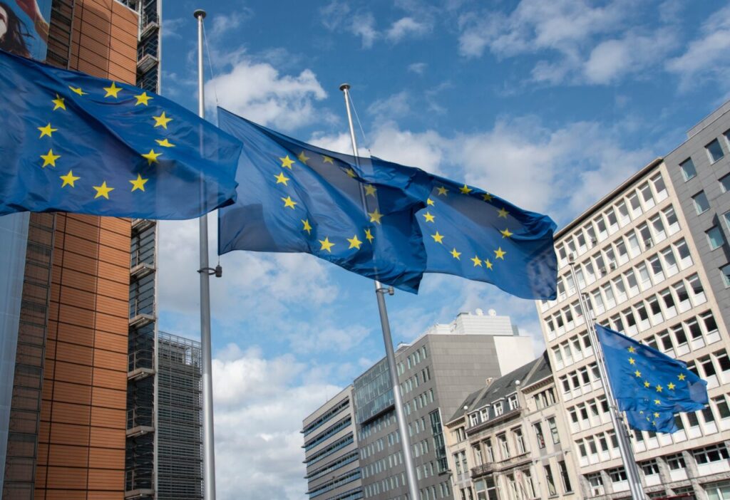 ue-interzice-din-noiembrie-exporturile-de-deseuri-din-plastic-catre-tarile-non-ocde.-comisia-europeana-publica-lista-statelor-care-cer-exceptii-pentru-alte-deseuri