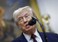 donald-trump-pus-pe-mute.-el-a-tinut-un-discurs-care-a-fost-auzit-doar-de-cei-din-jurul-sau