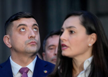 sefa-pot-il-ataca-pe-simion:-georgescu-era-in-arest,-iar-liderii-care-pretind-ca-il-sustin-petreceau-cu-lautarii-intr-un-restaurant