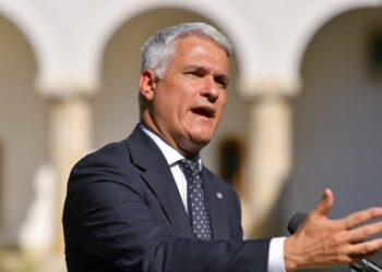 dragos-pislaru-il-acuza-pe-grindeanu-de-dublu-standard-in-cazul-lui-siegfried-muresan:-o-solicitare-aberanta