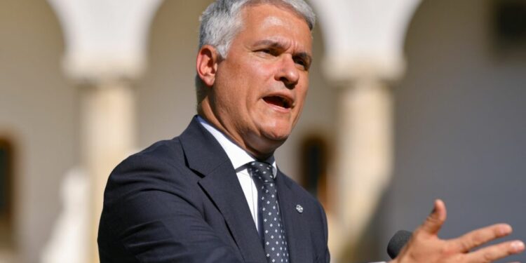 dragos-pislaru-il-acuza-pe-grindeanu-de-dublu-standard-in-cazul-lui-siegfried-muresan:-o-solicitare-aberanta