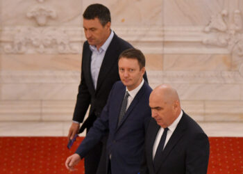 siegfried-muresan-merge-la-cotroceni-pentru-a-discuta-cu-nicusor-dan-despre-programul-si-lista-guvernului.-pnl,-usr-si-udmr,-sedinte-in-paralel