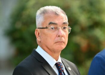 nu-stiu-cine-e-premierul-aur.-peiu,-intrebat-daca-l-ar-propune-pe-calin-georgescu