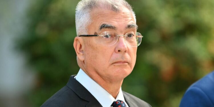 nu-stiu-cine-e-premierul-aur.-peiu,-intrebat-daca-l-ar-propune-pe-calin-georgescu