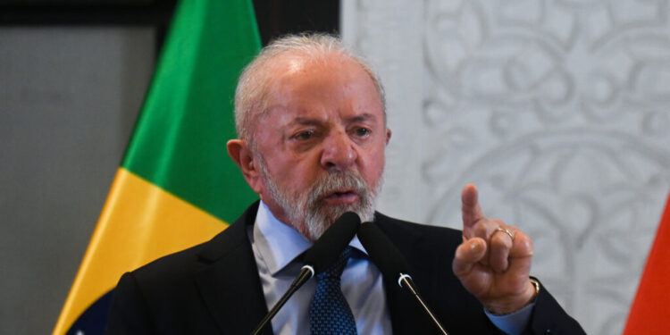presedintele-braziliei-a-interzis-pariurile-sportive-din-online,-pe-care-le-considera-un-tip-de-cancer.-masura,-luata-cu-doar-cateva-zile-inainte-de-alegeri
