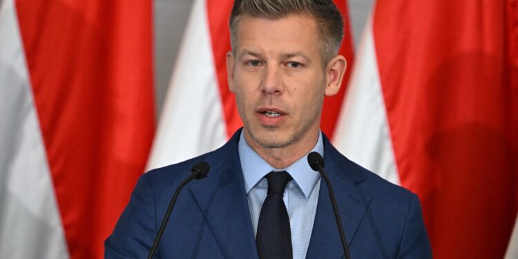 peter-magyar-spune-ca-ungaria-va-taxa-drastic-marile-averi-incepand-de-anul-viitor-–-hotnews.ro