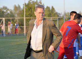 cornel-dinu,-devastator-cu-hagi:-se-vorbeste-mult-mai-mult-decat-se-joaca-+-doi-tricolori-remarcati:-restul-sunt-datori
