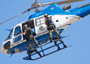 atac-sangeros-cu-ak-47-intr-un-local-din-africa-de-sud:-32-de-morti-si-raniti-/-suspectii-au-fugit-–-hotnews.ro