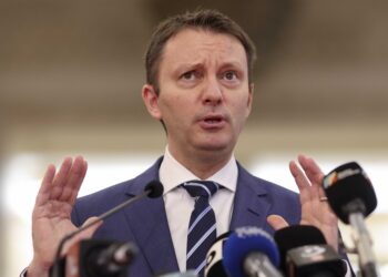 siegfried-muresan,-despre-motivul-pentru-care-nu-s-a-intalnit-cu-sorin-grindeanu:-eu-am-insistat-sa-stabilim-o-data-si-o-ora-clara-–-hotnews.ro
