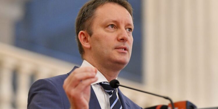 cum-vrea-siegfried-muresan-sa-i-convinga-pe-romanii-din-strainatate-sa-se-intoarca-acasa.-ce-le-promite-premierul-desemnat