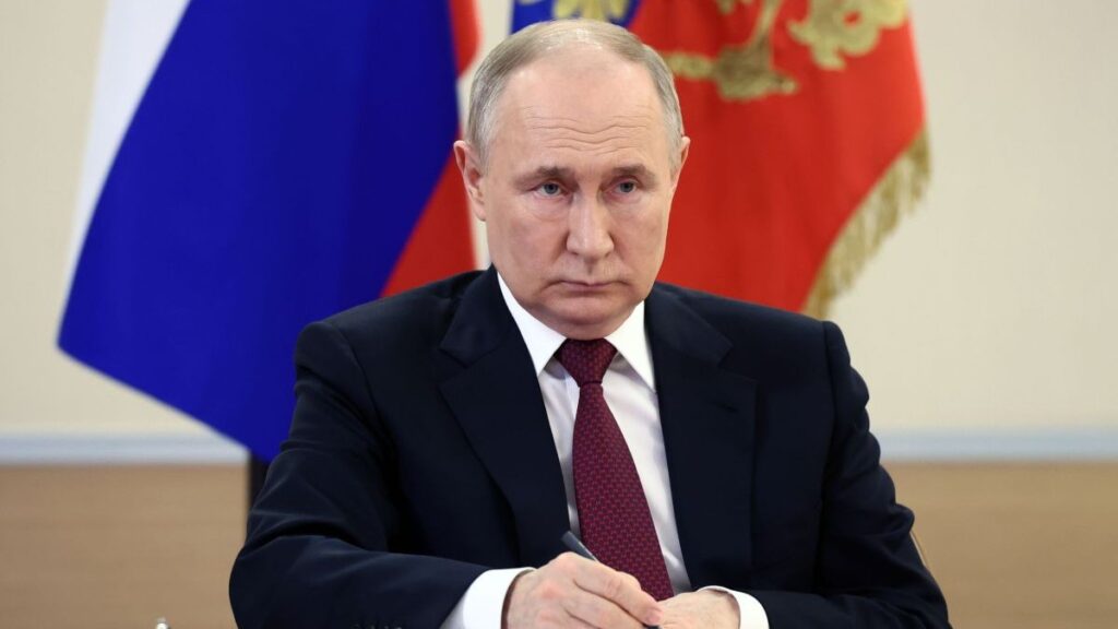 rusia-isi-mareste-efectivele-armatei-si-bugetul-militar-pentru-2027.-putin-a-semnat-decretul