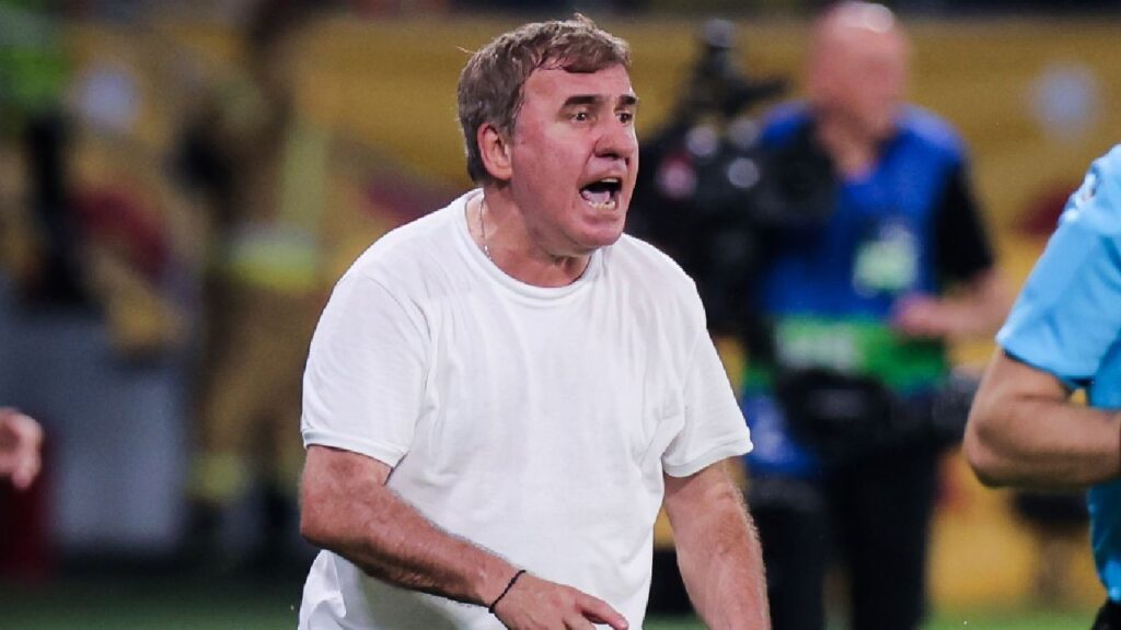 gheorghe-hagi-se-gandeste-sa-demisioneze-dupa-dezastrul-cu-bosnia-din-liga-natiunilor