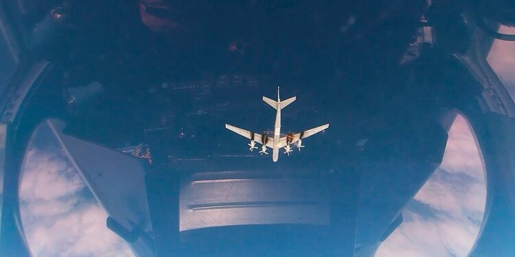un-bombardier-strategic-rus-s-a-prabusit-in-timpul-unui-antrenament:-sase-soldati-morti