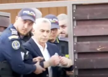 video-|-georgescu,-arestat.-politistii-l-au-oprit-sa-ridice-mainile