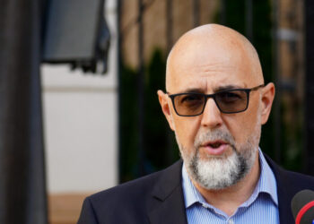 nu-din-cauza-extraterestrilor,-ci-din-cauza-noastra”.-kelemen-hunor,-lectie-dura-in-parlament