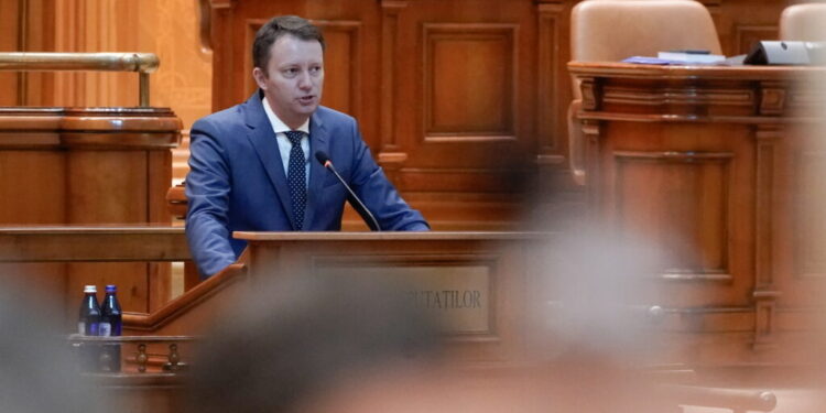 a-venit,-a-glumit,-a-mintit-si-apoi-a-fugit.-atacul-lui-siegfried-muresan-la-sorin-grindeanu
