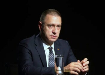 miruta-a-mintit-cu-nerusinare-in-fata-comisiilor-|-deputatul-psd-mihai-fifor-il-acuza-pe-miruta-ca-paseaza-responsabilitatea-pentru-safe