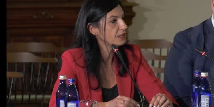 claudia-moise,-despre-succesul-brandului-raureni,-la-conferinta-made-in-romania:-luam-ce-e-mai-bun-din-natura-si-punem-in-borcane-cu-drag